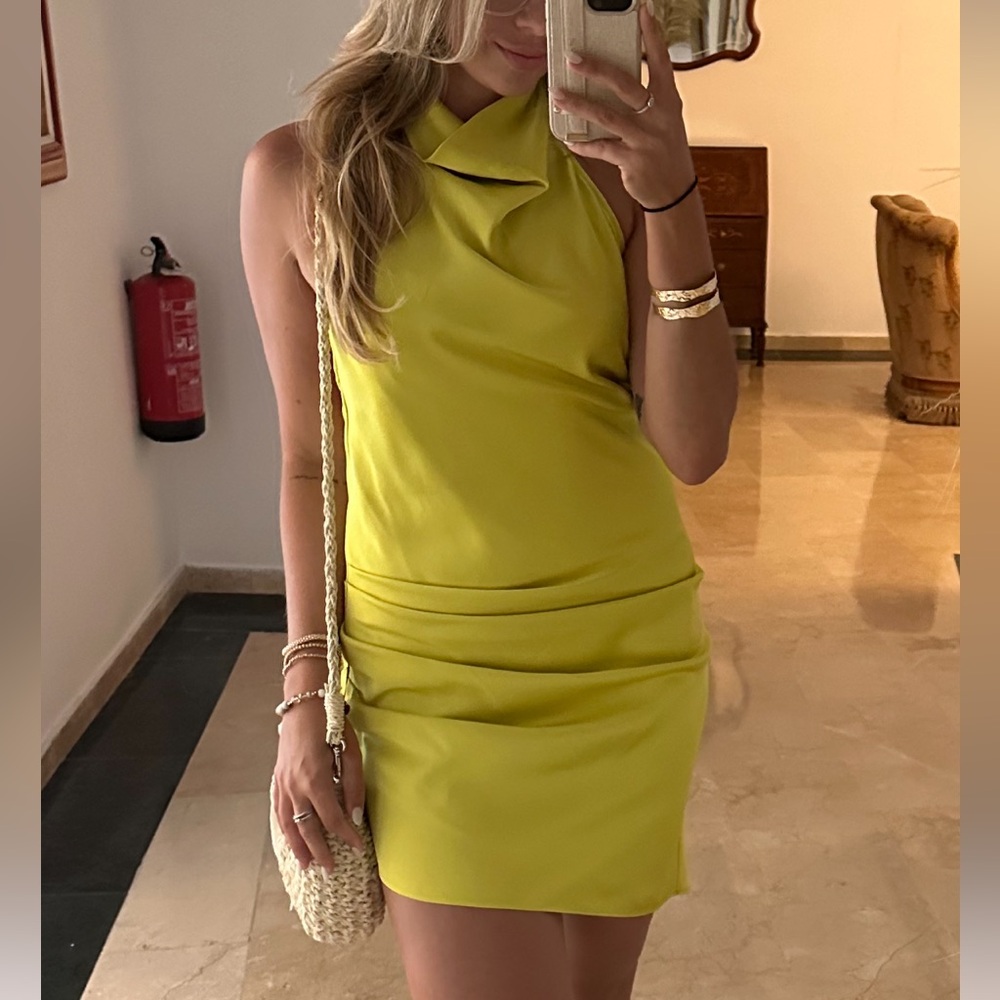 Gianni Bini peyton ruched cowl neck cocktail dress, size 6
